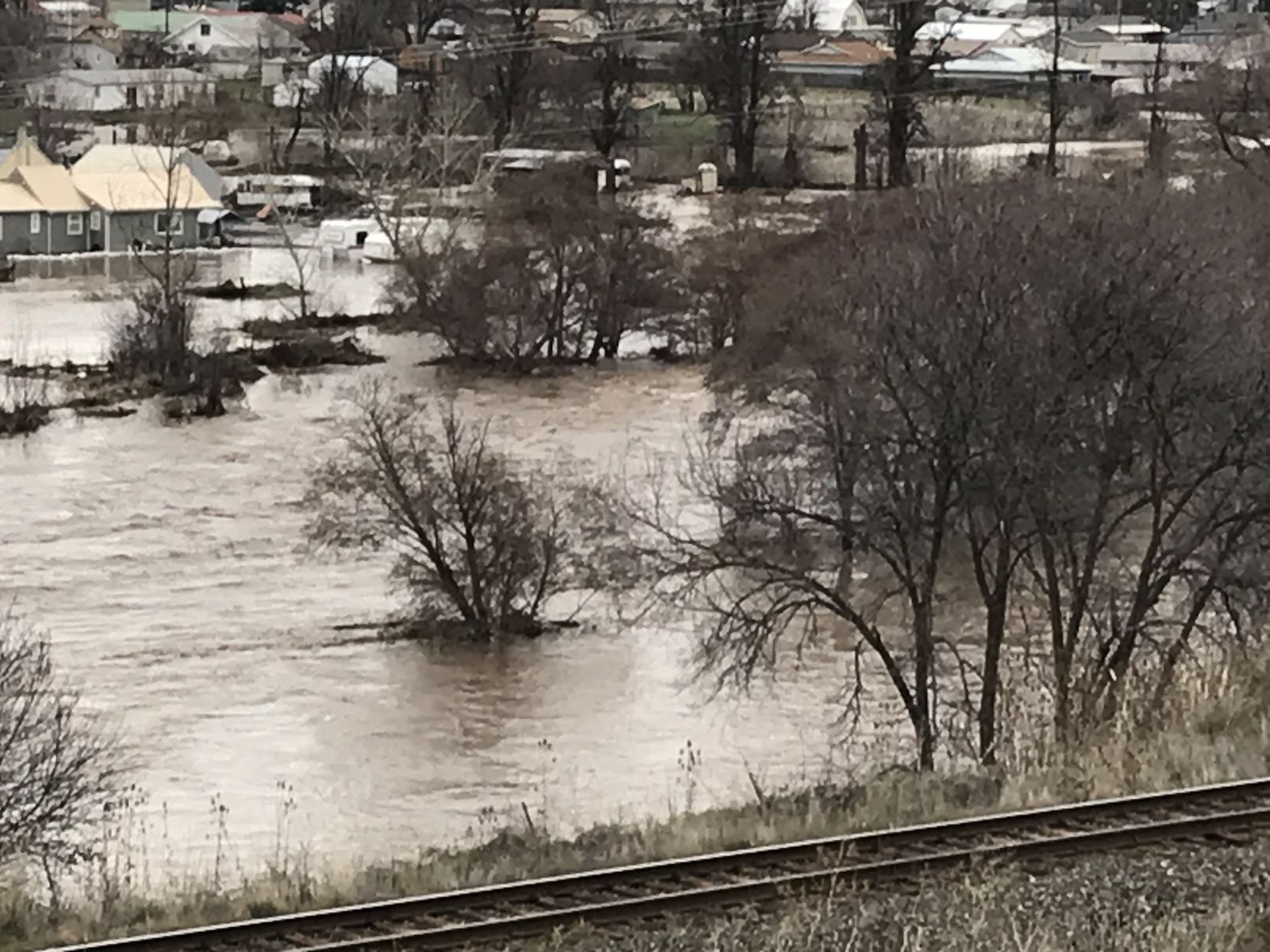 Pendleton residents not affected by the flood start to go home